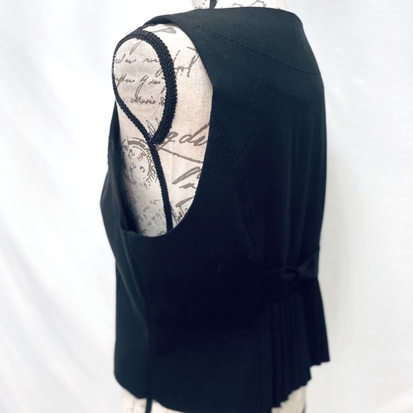 ELLE Tuxedo Black pleats, ruffle, bow, detail back 2 button front Vest Large - Picture 6 of 12